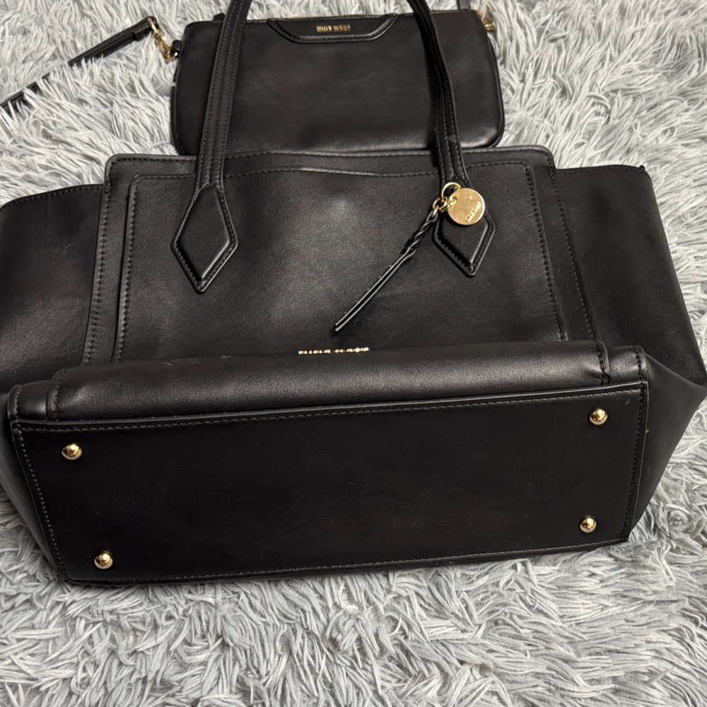 Black Tote Bag and Wallet - Picture 4 of 16